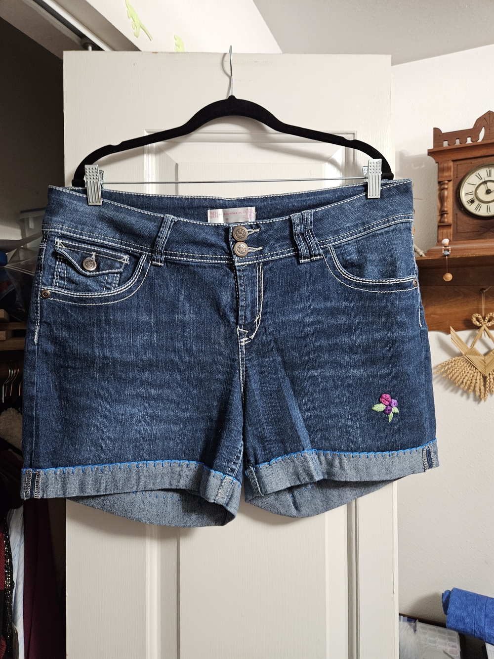 Denim Cuffed Women’s Shorts with Custom Embroidered Flowers